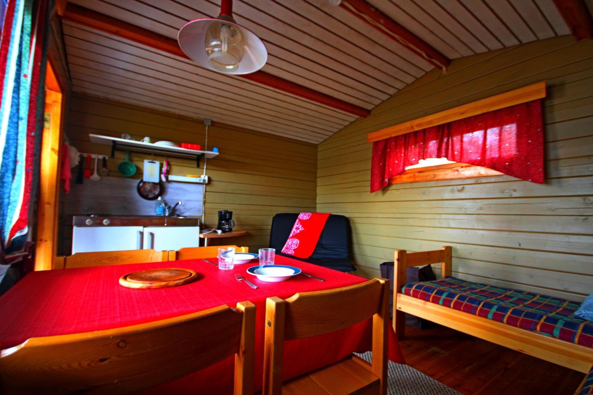 Ukonjaerven Holiday Village Ivalo Habitación foto